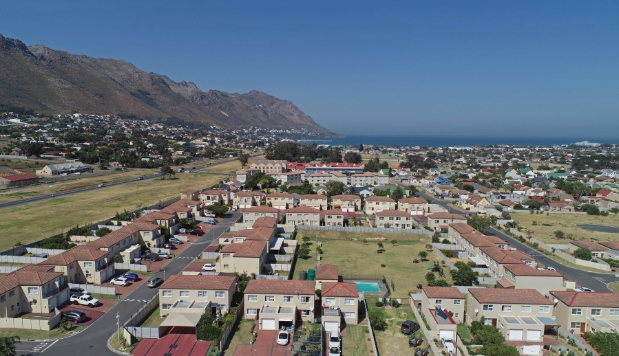 2 Bedroom Property for Sale in Admirals Park Western Cape
